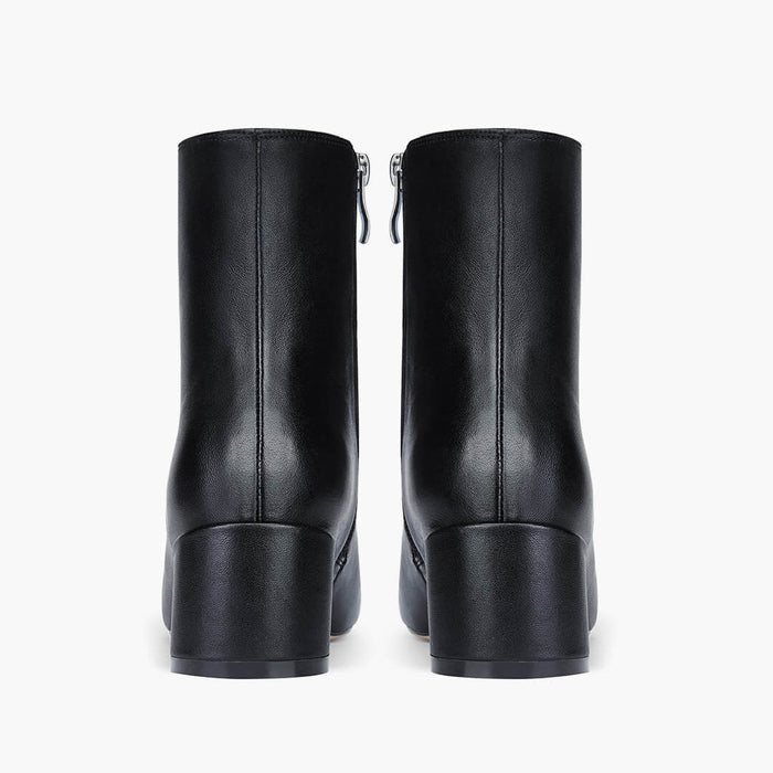 AMATA - classic black ankle boots