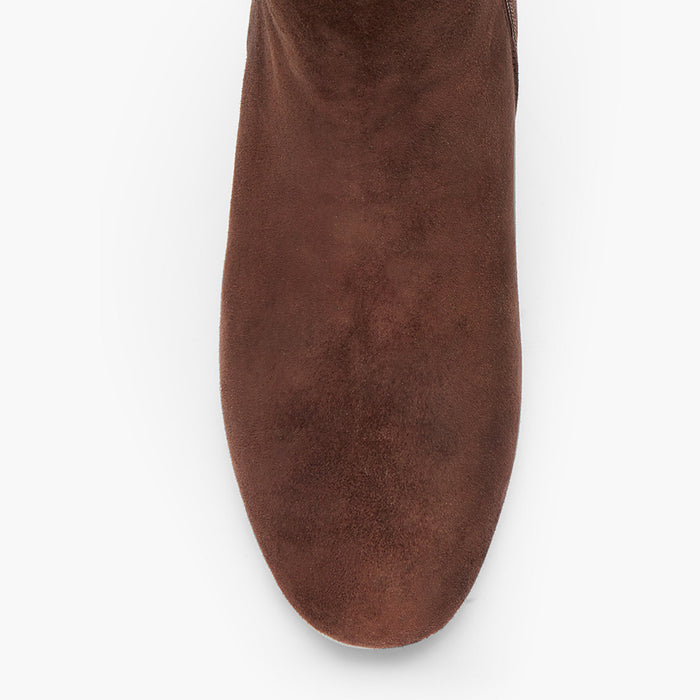 AMATA - classic brown suede ankle boots
