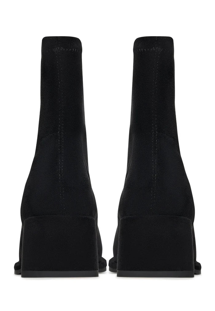 A pair of stylish black women's ankle boots, made of high-quality leather by Aquila.