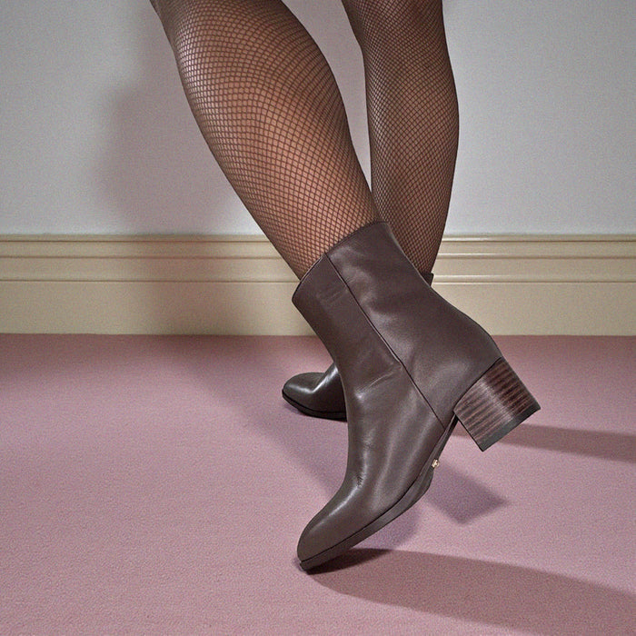 BELGO 45 - brown leather ankle boot