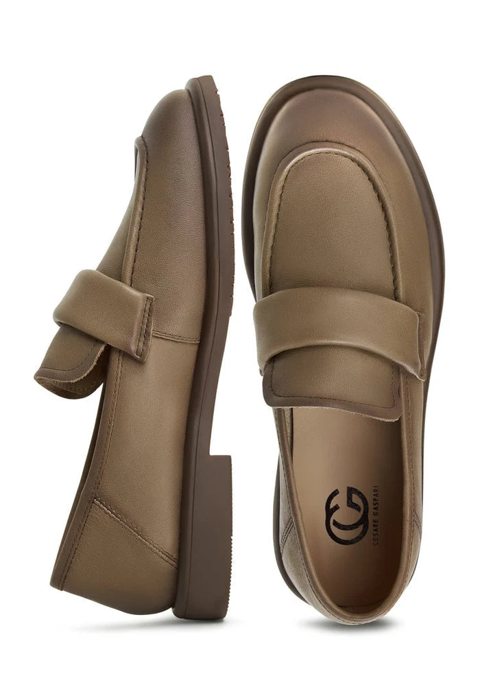 A stylish pair of block heeled loafers by Stephanie Brown Shoes, the ultimate women's fashion footwear for comfortable and trendy heeled shoes.