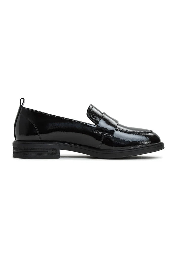 A stylish pair of black block heel loafers for women, perfect for both fashion-forward looks and comfortable heels enthusiasts.