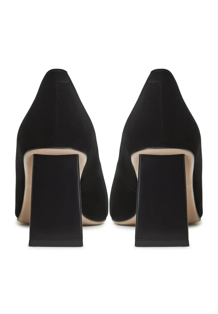 A stylish pair of black chunky heel pumps known as the Silvia pumps, perfect for any woman's wardrobe.