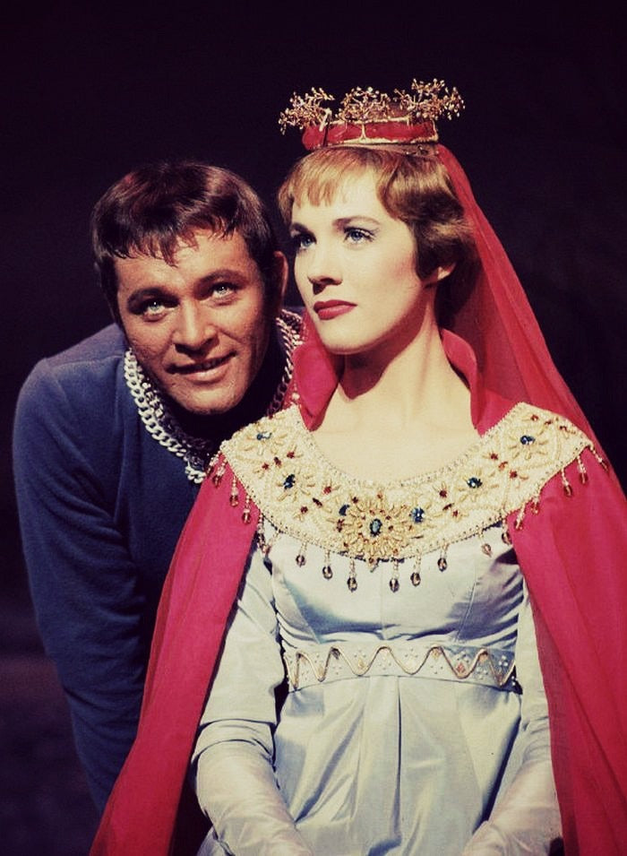 BROADWAY HIGHLIGHTS ON THE ED SULLIVAN SHOW - 10 DVDS + BONUS!