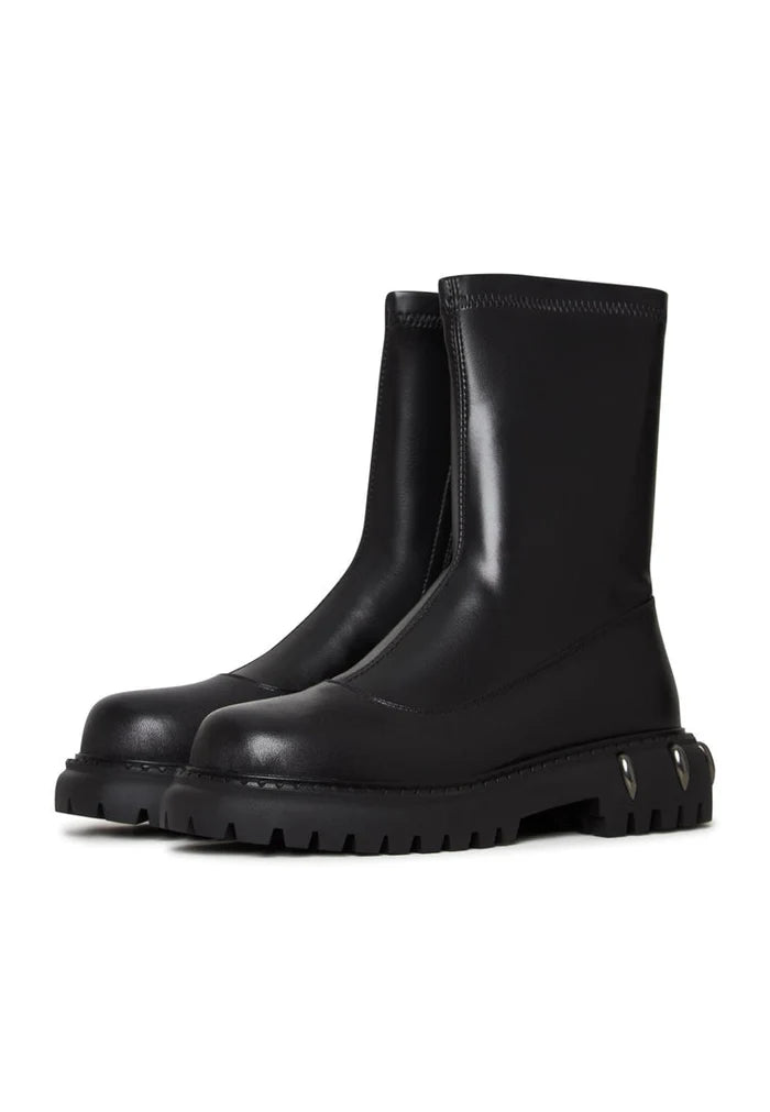 A stylish pair of casual platform leather ankle boots, perfect for a fashionable and comfortable look.
