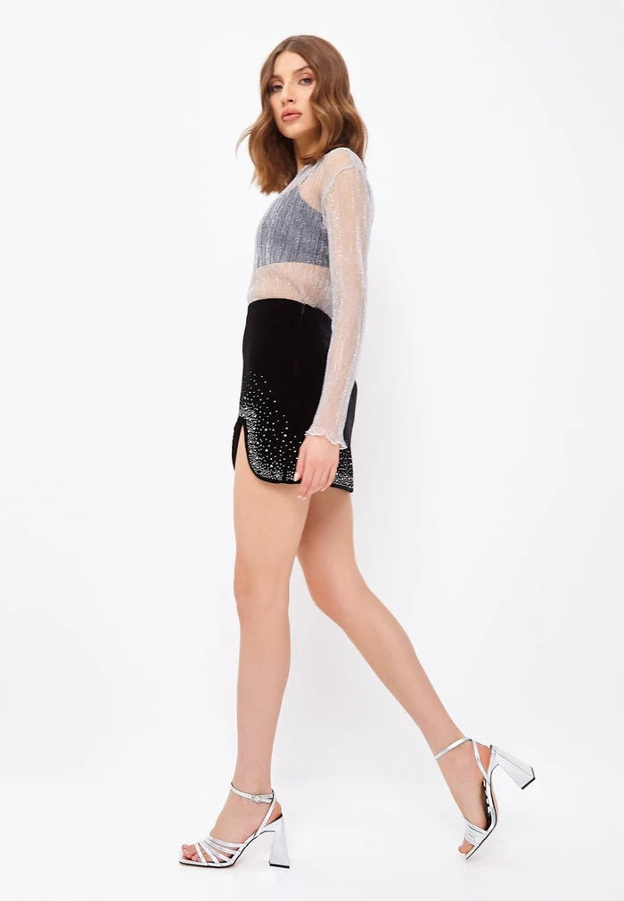 A pair of women's chunky silver platform sandals, perfect for casual summer outings with their comfortable strappy design.