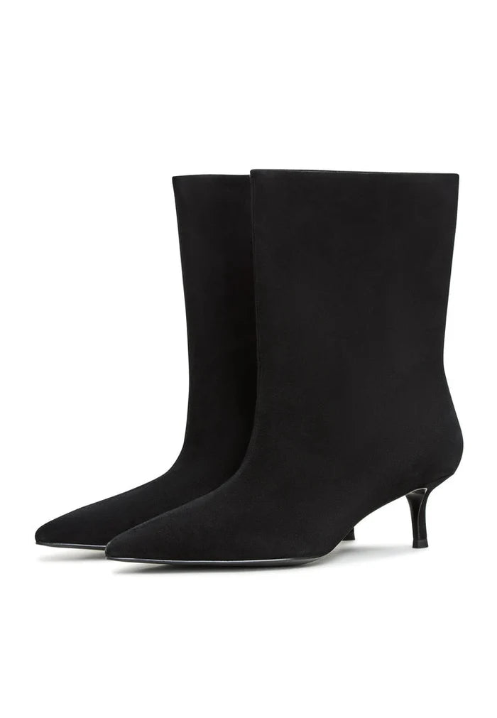 A stylish pair of black leather Regina ankle boots, the perfect classic choice for women's footwear.