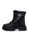 Stay warm and stylish this winter with these trendy black winter boots - the perfect combination of cozy chic and fashionable winter fashion footwear.