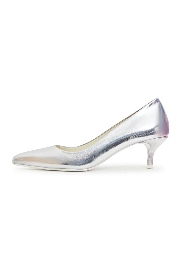 A stylish pair of high-end silver pumps, perfect for any elegant occasion.