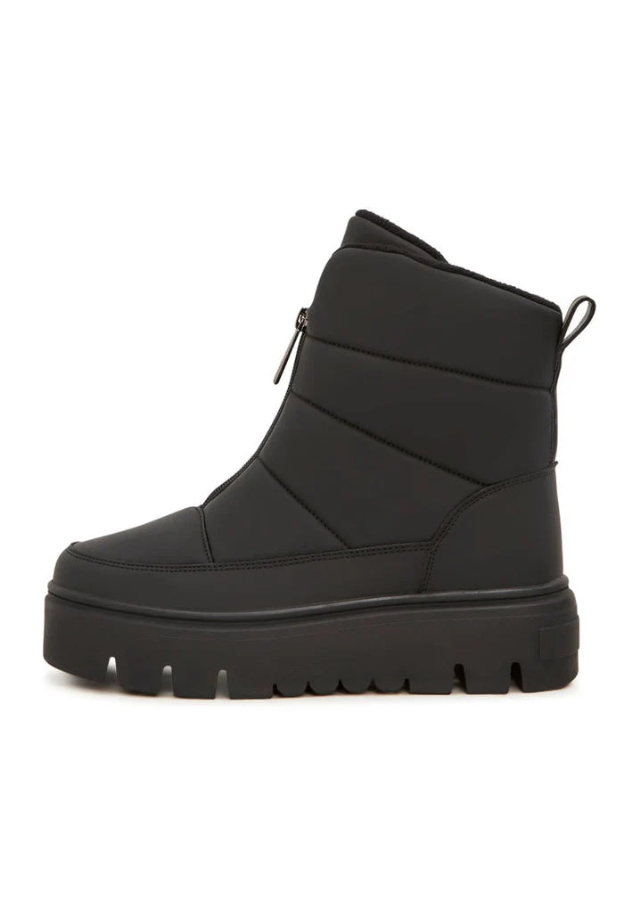 Stay chic and cozy all winter long with these fashionable and elegant black snow boots, the perfect stylish footwear for cold weather adventures.