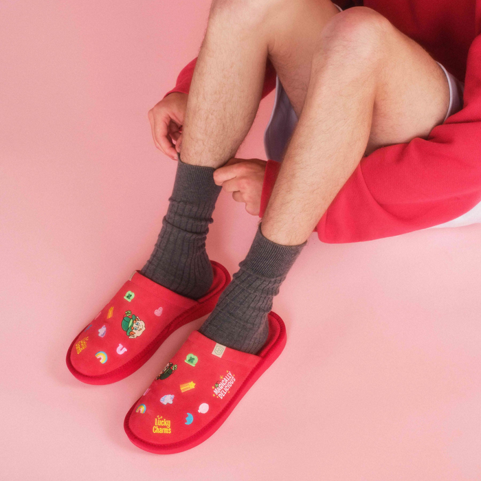 Brunch Essential Lucky Charms™ slipper in Lucky Red suede, product view 4
