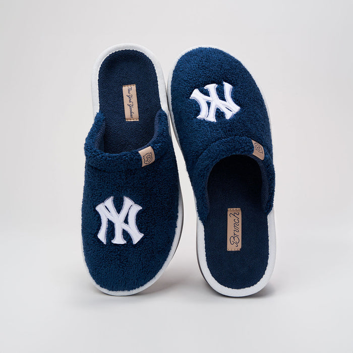 Brunch Essential Yankees slipper in Navy terry, product view 2