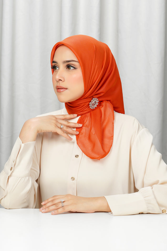 everyday scarf in red clay by buttonscarves side view