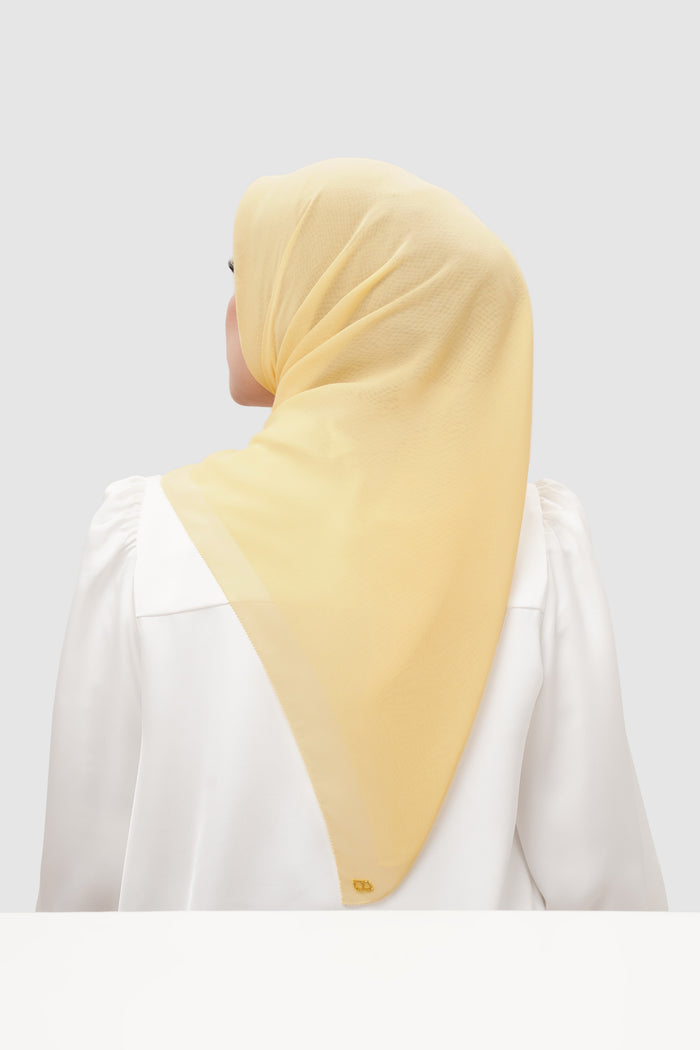 everyday scarf in sunlight by buttonscarves back view