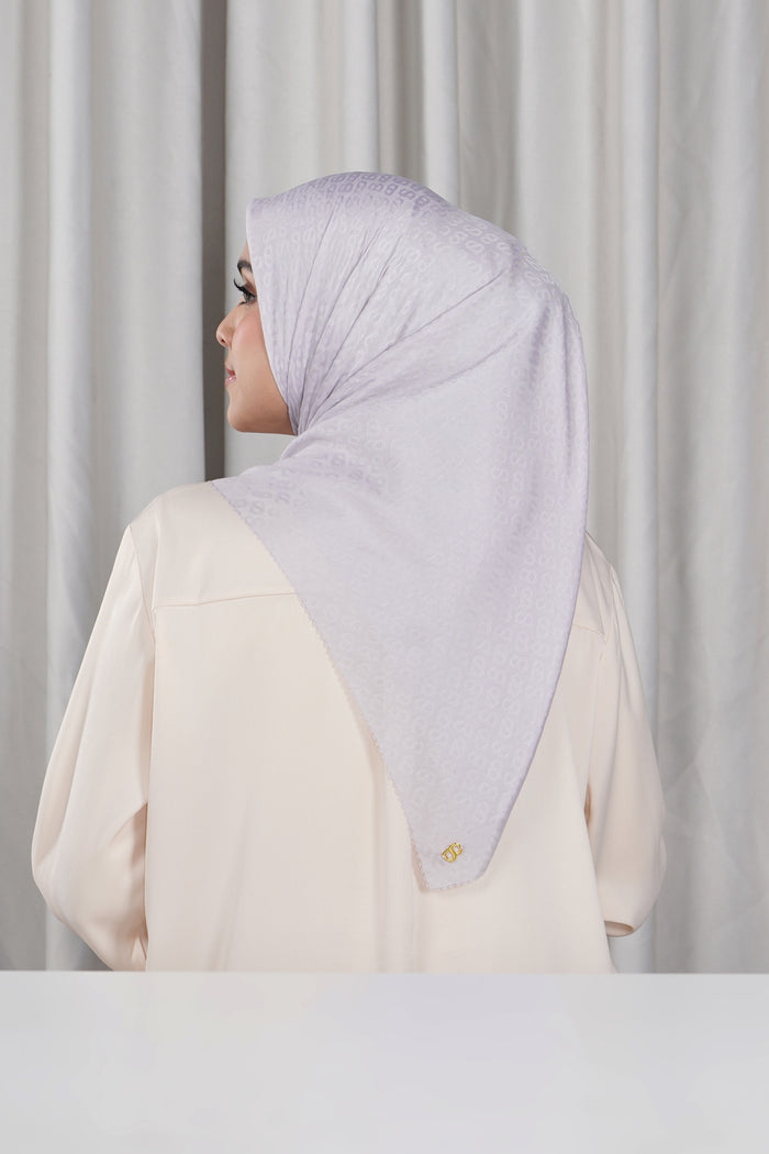 everyday tapis embossed 2.0 scarf in misty lilac by buttonscarves back view