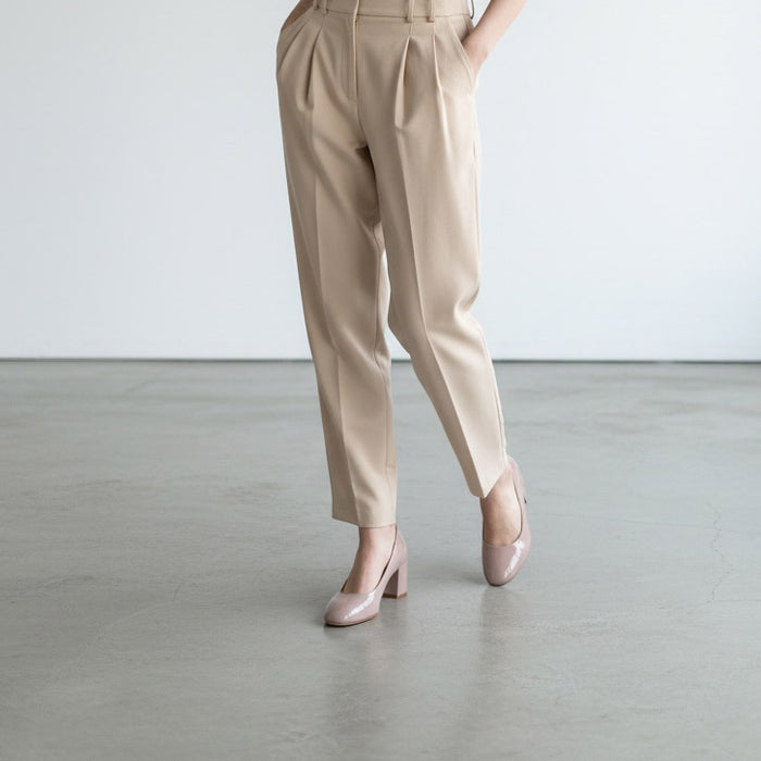 FIONA - beige patent chunky heel pump