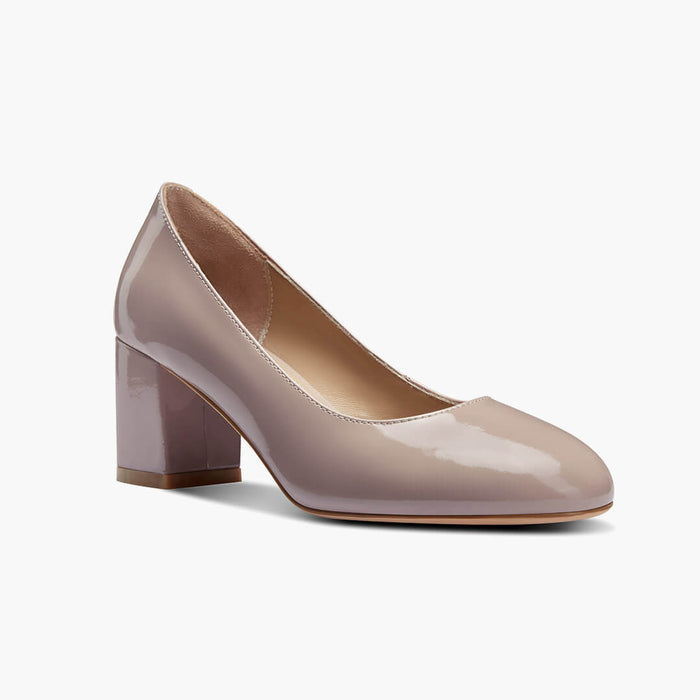 FIONA - beige patent chunky heel pump