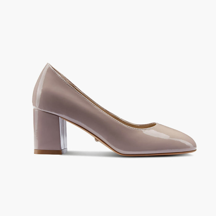 FIONA - beige patent chunky heel pump