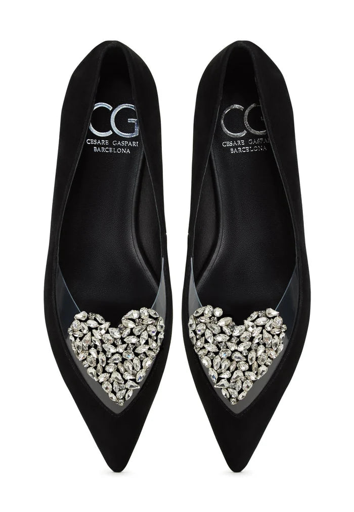 A stylish pair of flat sole black Camila ballerinas, perfect for women looking for comfortable ballet flats.