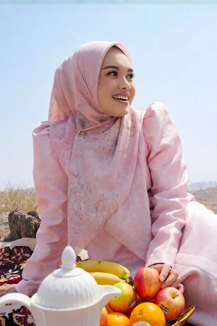haramain 2 printed square scarf in dusk by buttonscarves style look