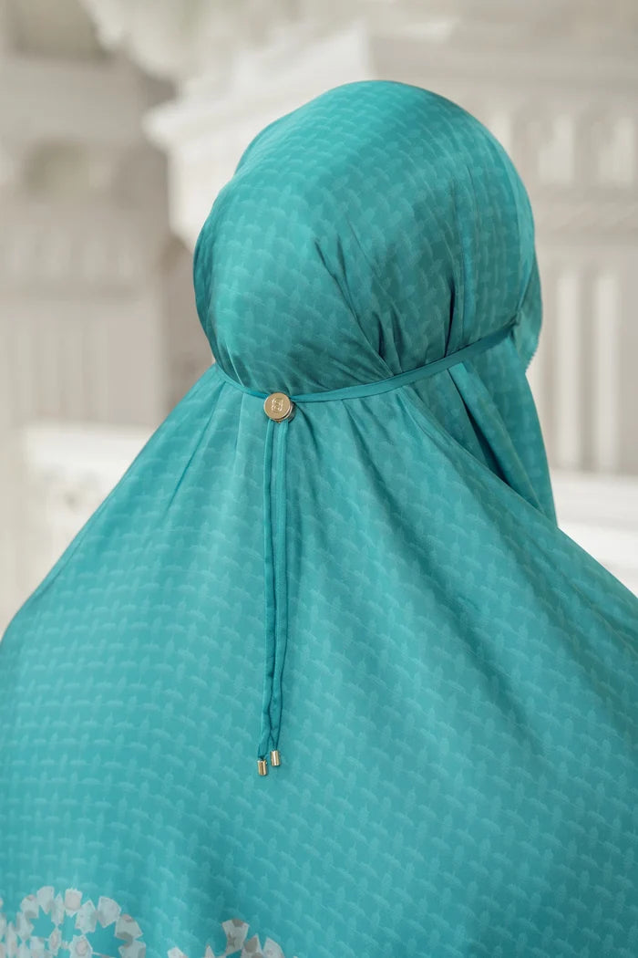 haramain 2 prayer robe in safa by buttonscarves back view close-up