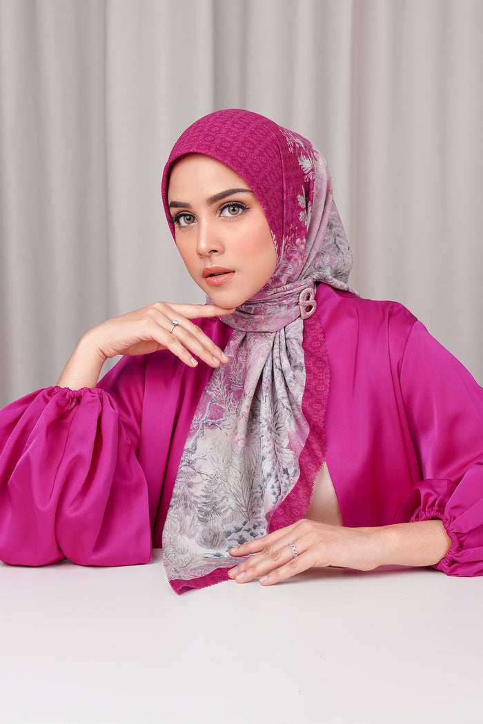 Holiday Square - Plum