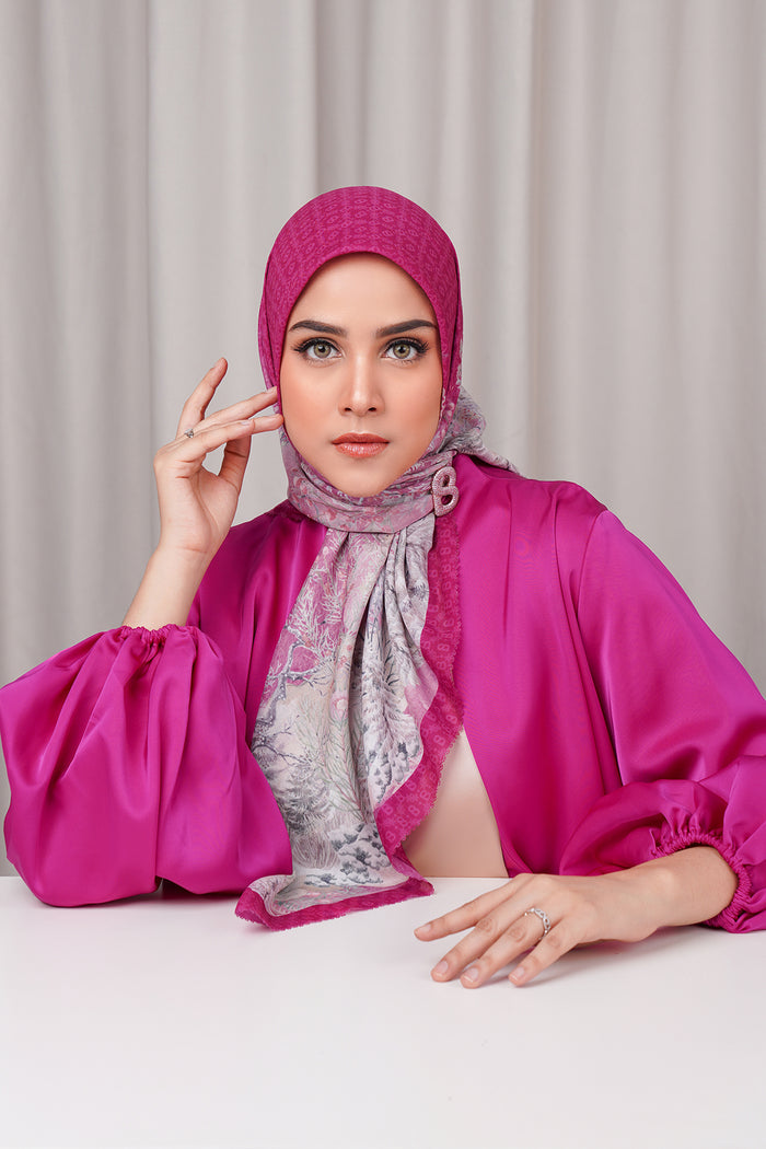 Holiday Square - Plum