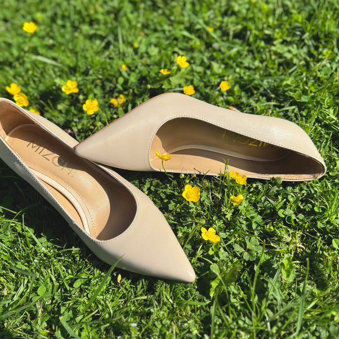 Kayte - Beige Leather Classic Pump