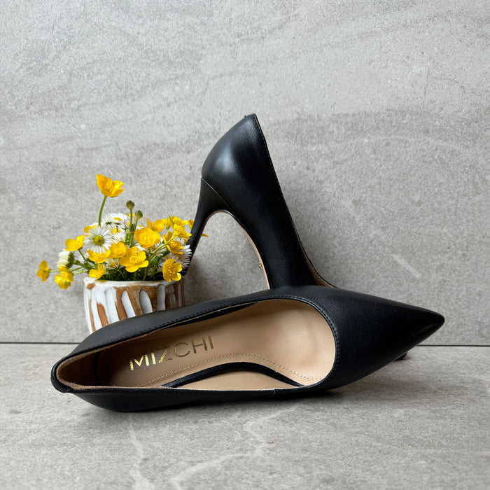 Kayte - Black Leather Classic Pump