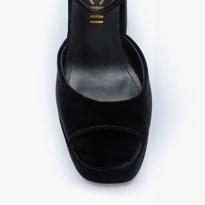 LAURANCE - black velvet platform
