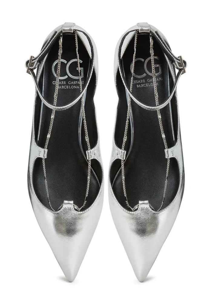 A pair of elegant silver leather ballerina flats for women, featuring the Clara design.