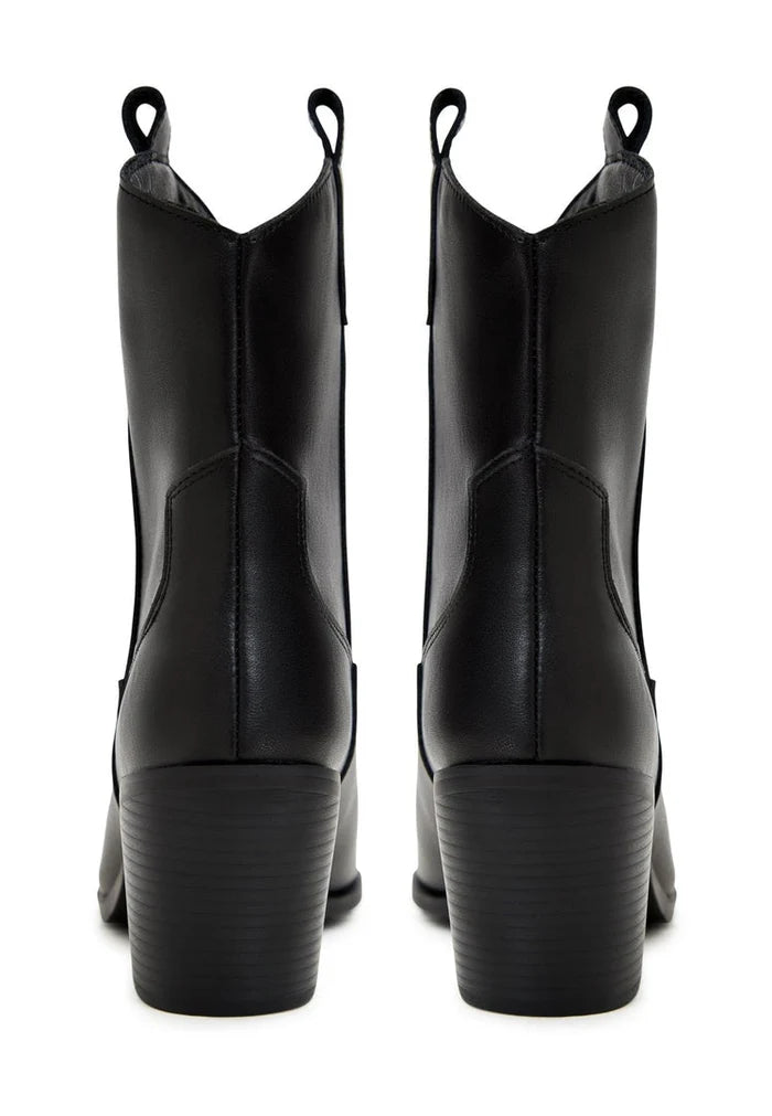 A pair of stylish handmade Western cowboy boots for men, crafted from genuine leather with a vintage design twist, perfect for those looking for designer footwear.
