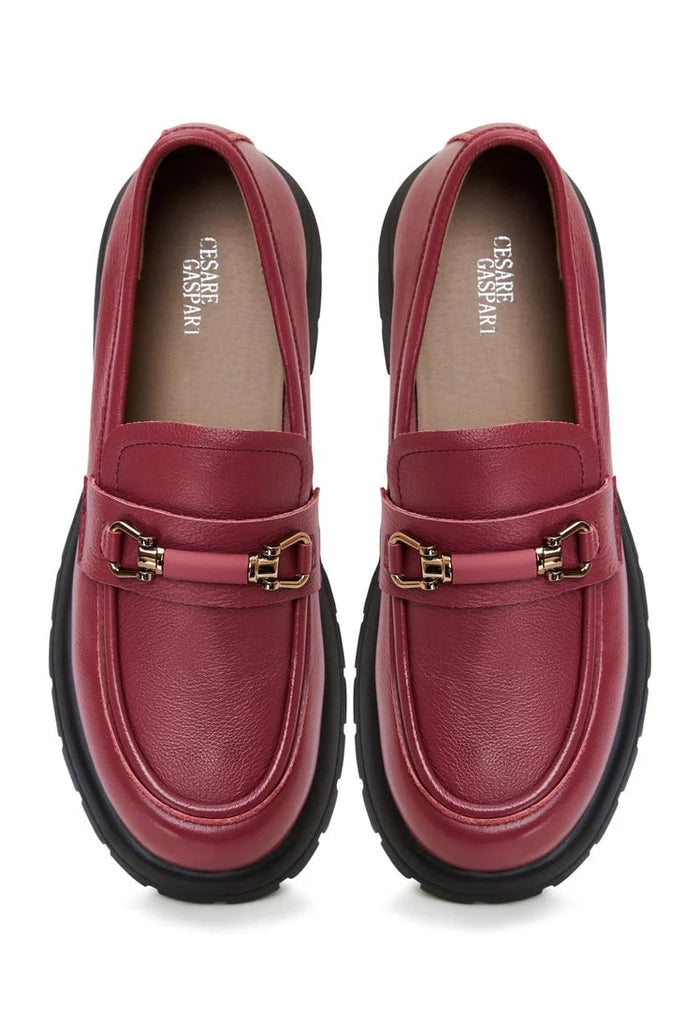 Stylish Bordeaux leather platform loafers for women, perfect for a chic and trendy look.