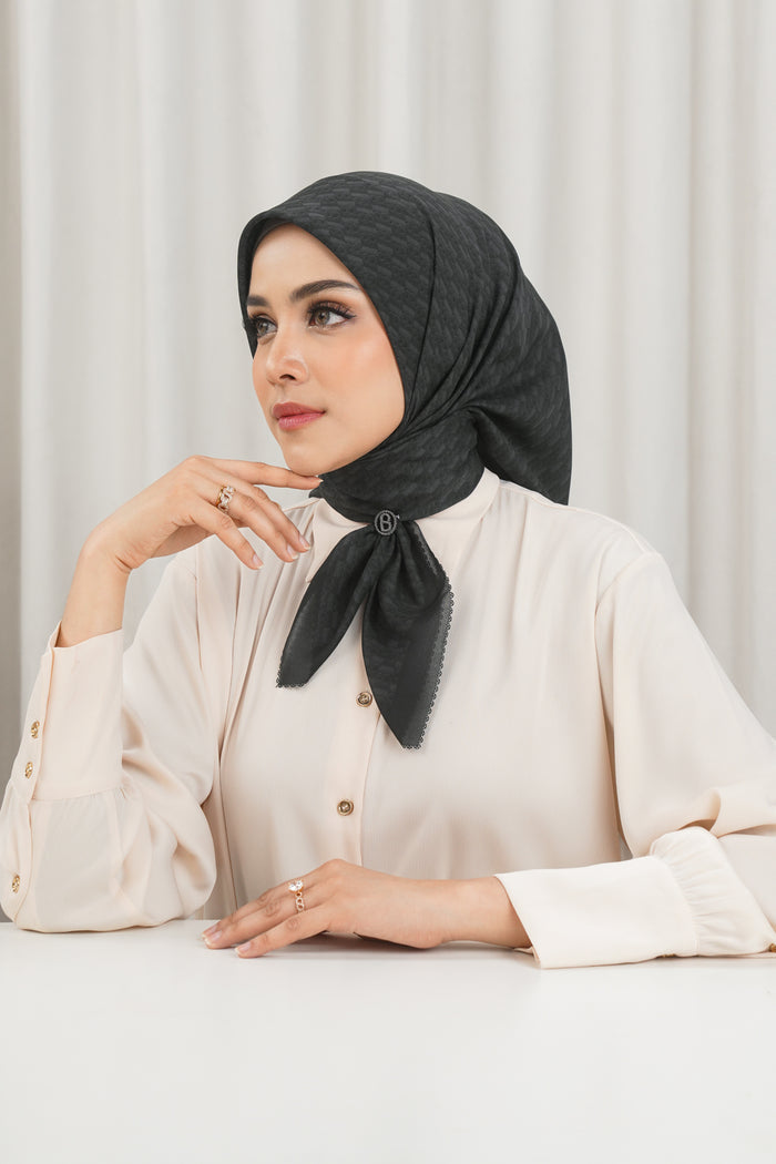 Leena Monogram Square - Jet Set