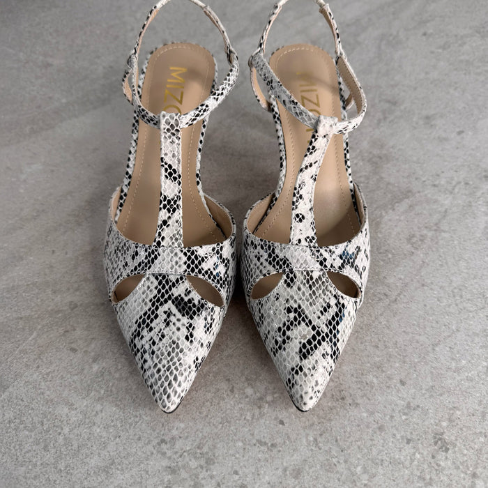 LEGAL - cut out slingback pumps