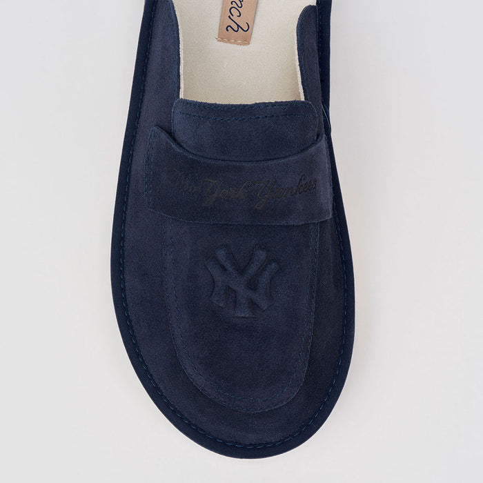 Brunch Loafer Yankees in Navy suede, product view 3