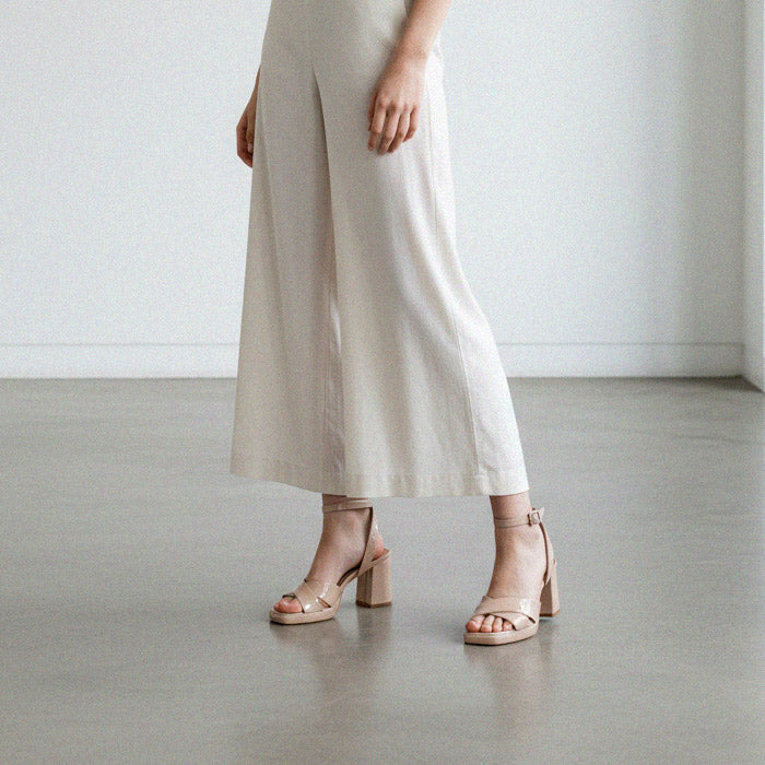 LUIZA PATENT - beige platform sandals