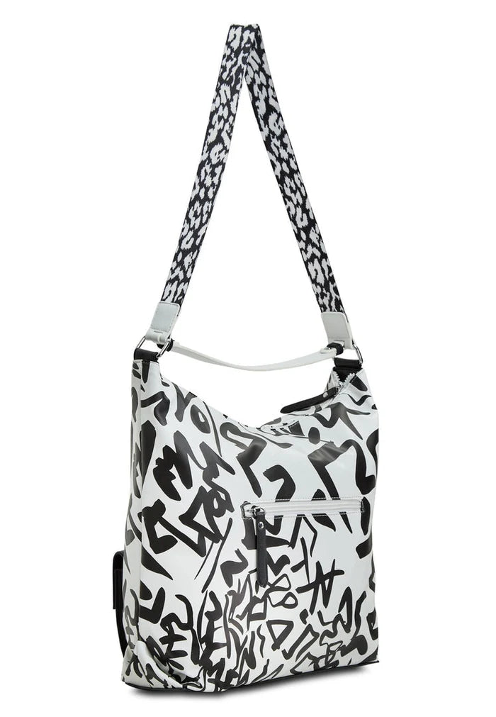 A stylish monochrome handbag perfect for any outfit - buy your monochrome handbag now.
