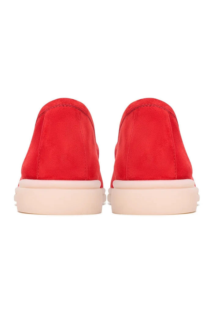 Stylish red platform moccasins - Aurelia moccasins featuring trendy red moccasin shoes with a platform design, perfect for those seeking fashionable and comfortable platform loafers.