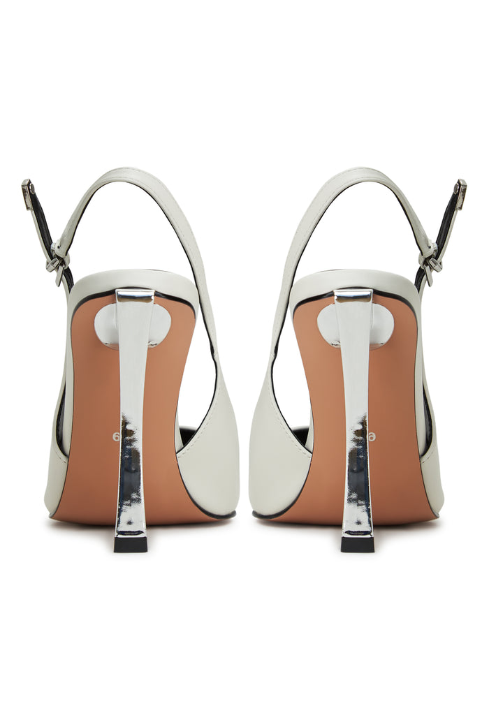 Pumps With Metallic Stilleto Heel - White