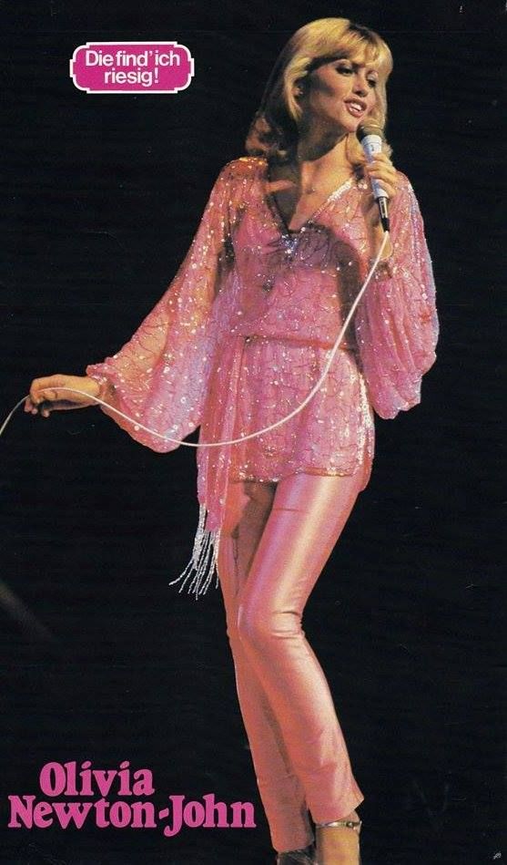 RARE OLIVIA NEWTON-JOHN COLLECTION - 9 DVDS PLUS BONUS!