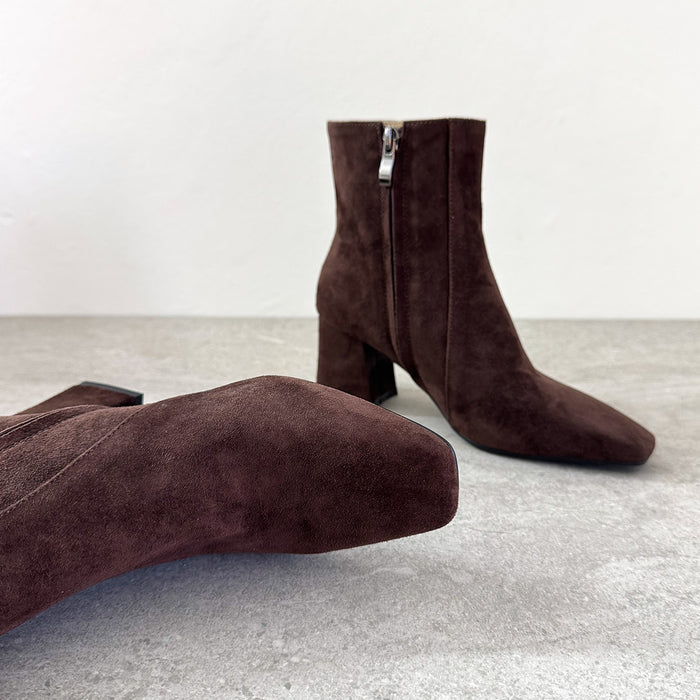 ROXANNE BROWN SUEDE - leather ankle boots
