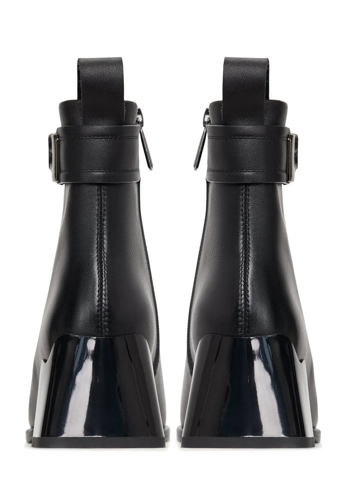 Sleek Leather Ankle Boots Vika - Black