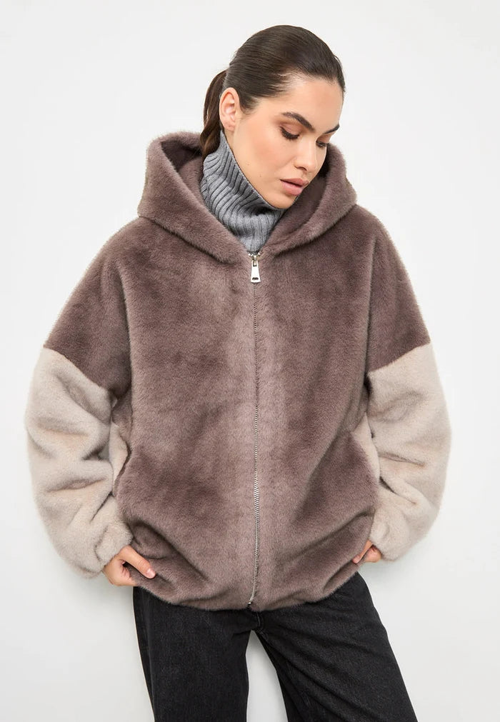 A trendy and chic brown faux fur hooded jacket for women, the Reyna faux fur jacket, perfect for elevating your winter fashion.