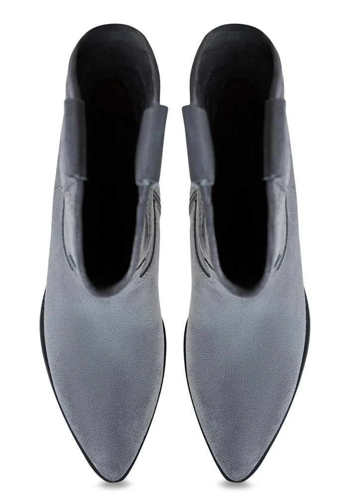 A pair of stylish grey Elena suede cowboy boots for women, perfect to complete any western-inspired outfit.