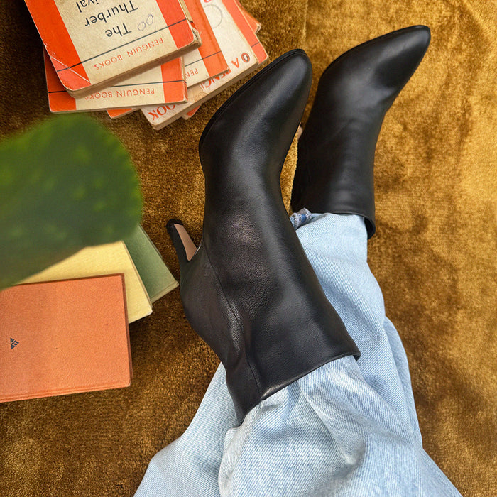 TANYA - black leather ankle boots