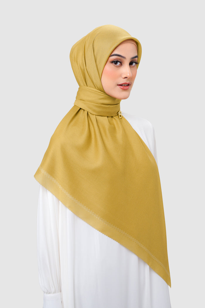 today's scarf xl in honey by buttonscarves side view