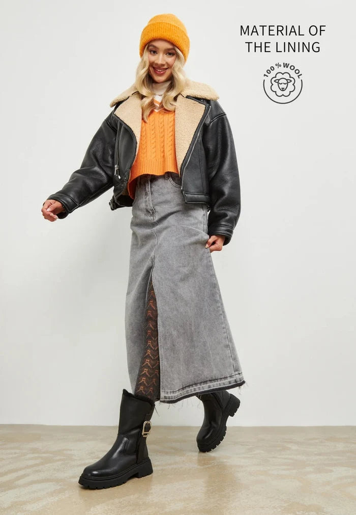 A pair of trendy leather platform ankle boots, perfect for those looking for urban style and fashionable footwear.