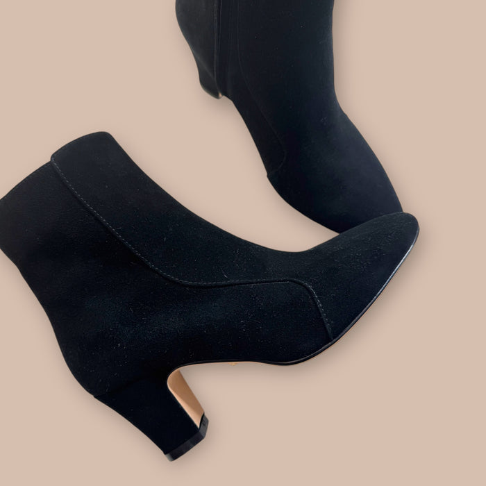 VALERIE - black suede mid-heel ankle boots
